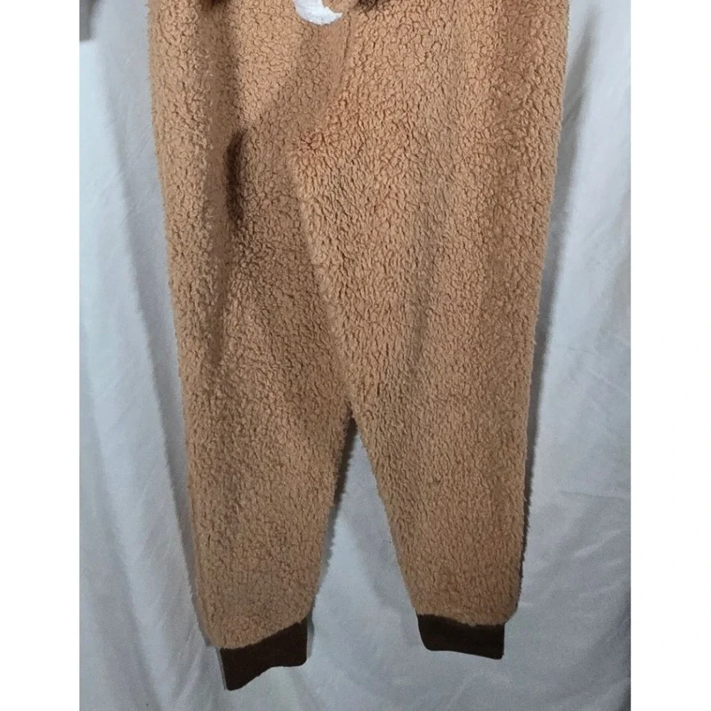 Rudolph the Red Nose Reindeer Sherpa Fleece Hooded Zip-Up Pajamas Medium‎